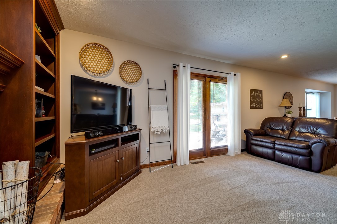 3527 Big Tree Road Bellbrook, OH 45305 - Photo 18 of 64 Gallery Image 18