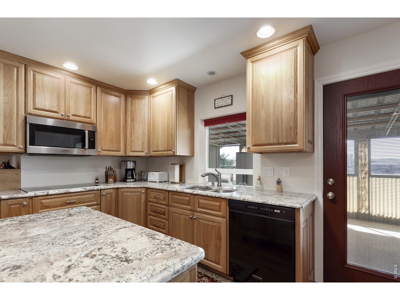 11818 Kenosha Road Longmont, CO 80504 - Photo 21 of 43 Stainless steel appliances.