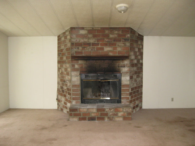 9060 Hillcrest Road Castroville, CA 95012 - Photo 4 of 9 Gallery Image 4