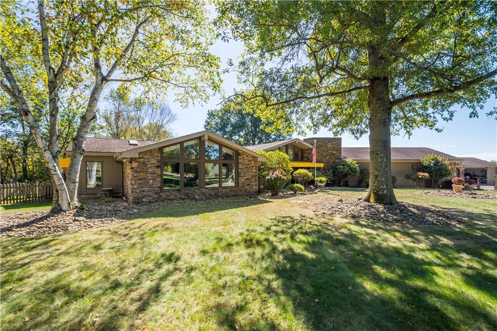 375 Wray Large Road Clairton, PA 15025 - Photo 2 of 47