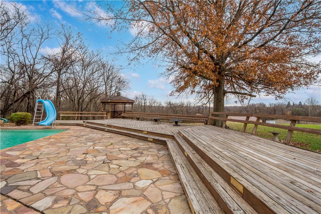 375 Wray Large Road Clairton, PA 15025 - Photo 30 of 47