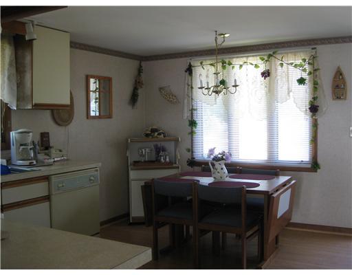 116 Point Road Portsmouth, RI 02871 - Photo 5 of 12 Kitchen.
