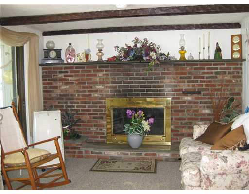 116 Point Road Portsmouth, RI 02871 - Photo 7 of 12 Living Room.