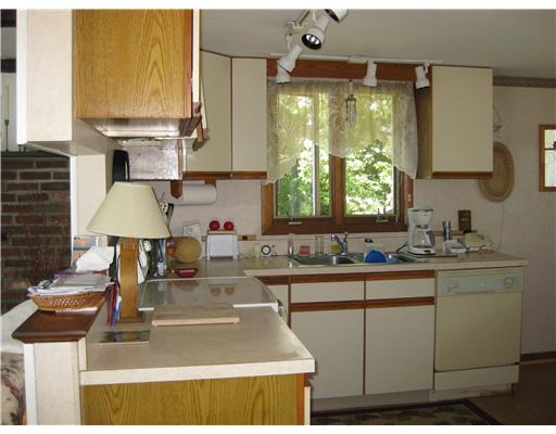 116 Point Road Portsmouth, RI 02871 - Photo 9 of 12 Kitchen.