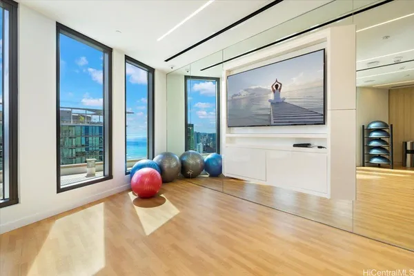 $2,900 | 987 Queen Street, Unit 223, Honolulu, HI 96814
