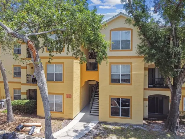 $1,700 | 5606 Pinnacle Heights Circle, Unit 306, Tampa, FL 33624