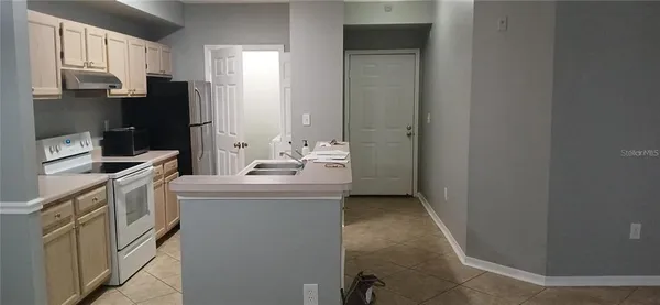 $1,700 | 5606 Pinnacle Heights Circle, Unit 306, Tampa, FL 33624