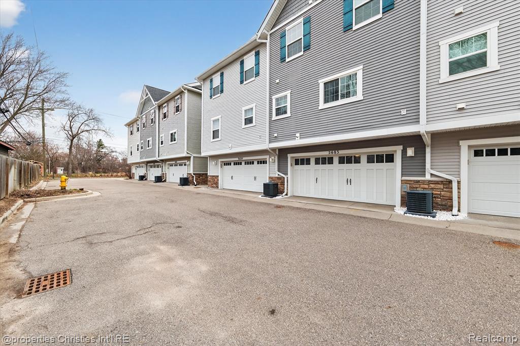 2683 Harvard Road Berkley, MI 48072 - Photo 47 of 60