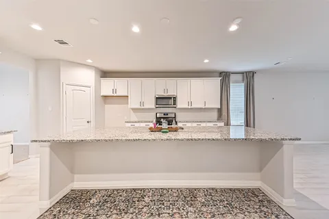 $395,000 | 77 Indian Wells Drive, Manvel, TX 77578