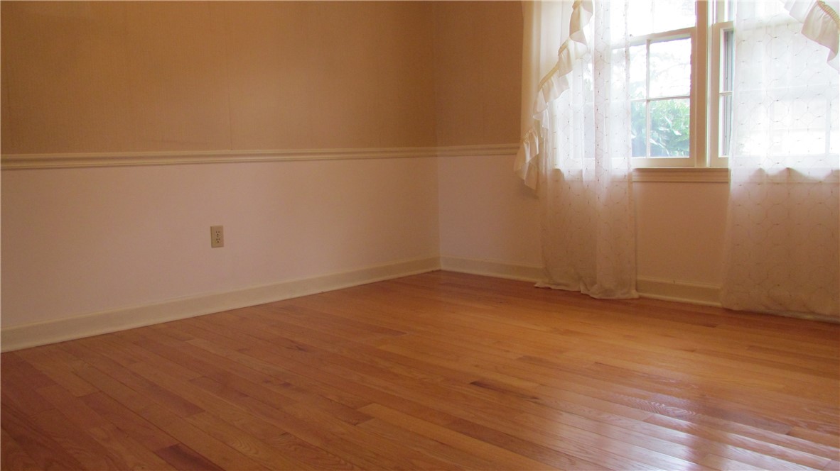 126 Concord Circle Anderson, SC 29621 - Photo 12 of 22 Dining Room