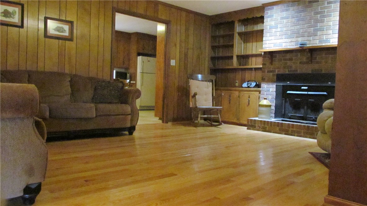 126 Concord Circle Anderson, SC 29621 - Photo 3 of 22 Den