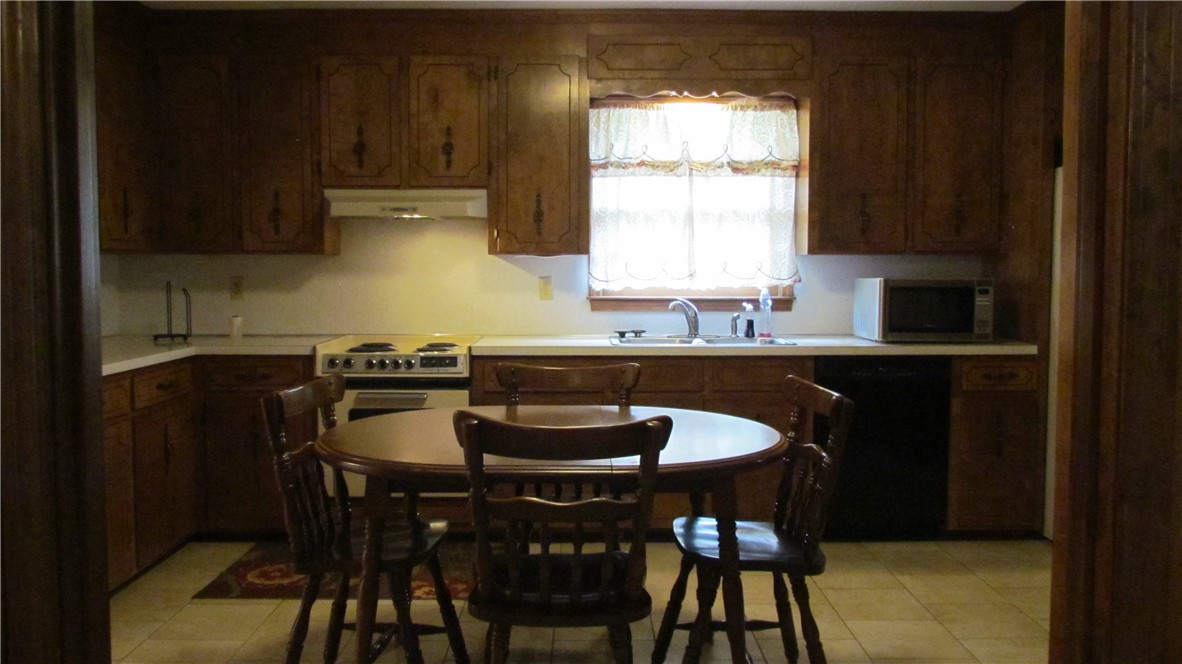 126 Concord Circle Anderson, SC 29621 - Photo 7 of 22 Kitchen