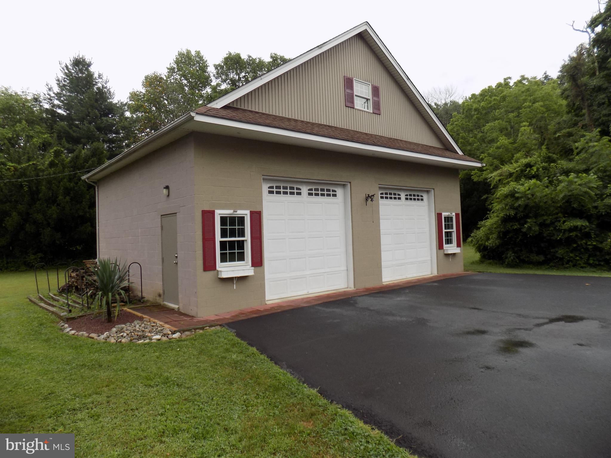 2180 Finland Road Green Lane, PA 18054 - Photo 7 of 56