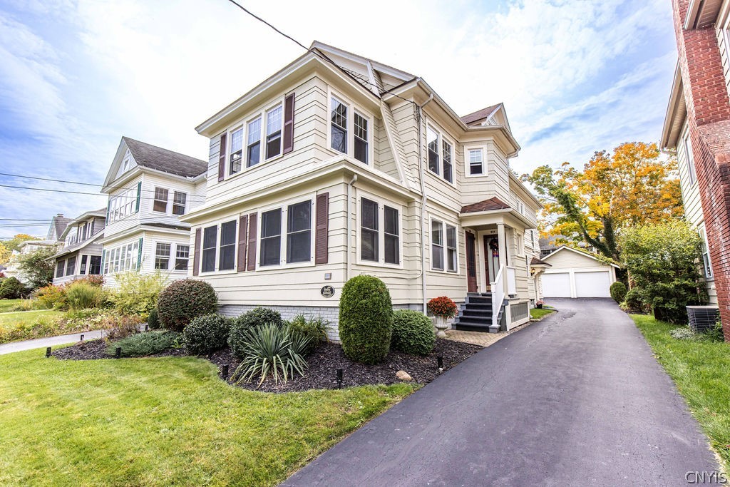 610 Stinard Avenue, Syracuse, NY 13207 Compass