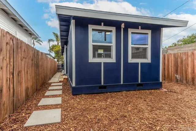 $989,000 | 3645 Marlborough Avenue, San Diego, CA 92105