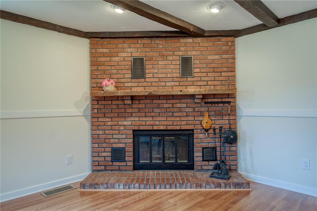 283 Idlewood Road Pittsburgh, PA 15235 - Photo 8 of 18 Gallery Image 8