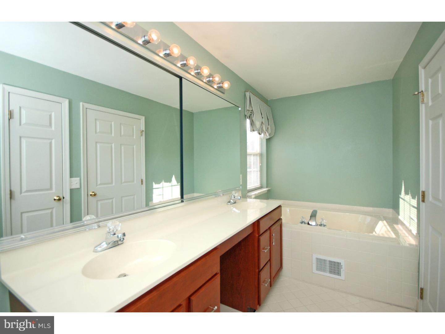 12 Sandstone Road East Windsor, NJ 08520 - Photo 20 of 24 Gallery Image 20