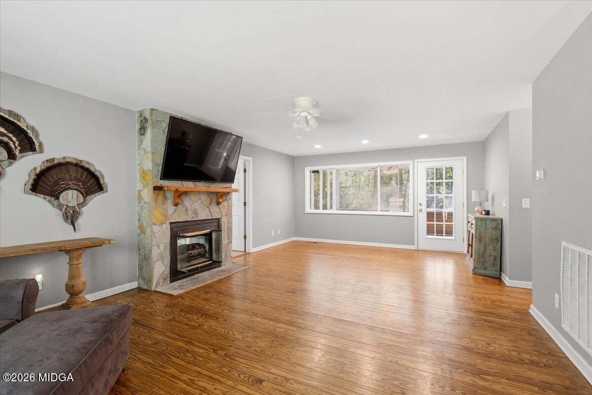 1783 Pate Road Macon, GA 31210 - Photo 11 of 46 Living Room