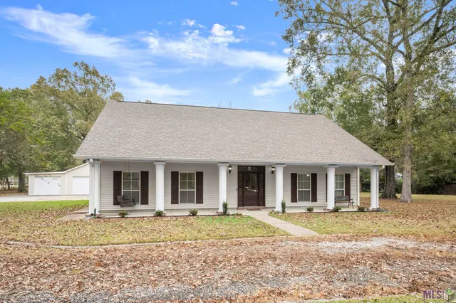 $482,500 | 22470 Loving Drive, Denham Springs, LA 70726