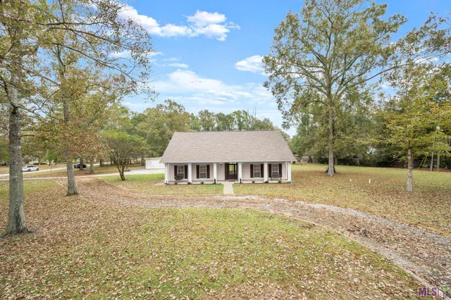$482,500 | 22470 Loving Drive, Denham Springs, LA 70726