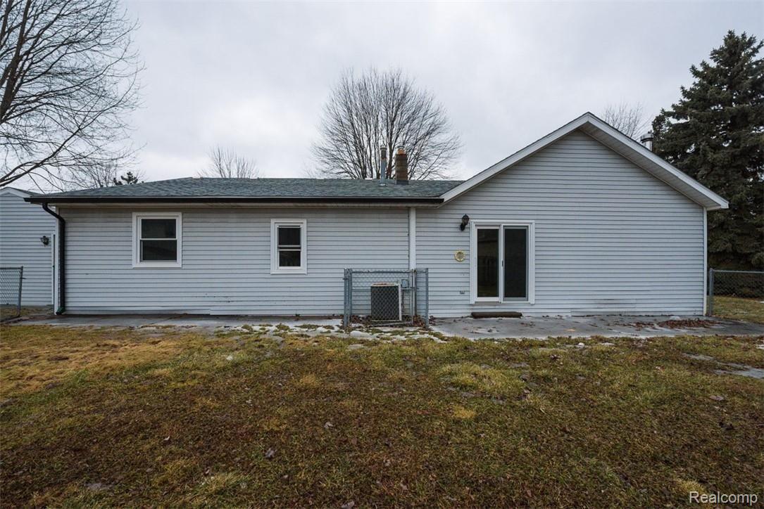28487 Cotton Road New Baltimore, MI 48047 - Photo 7 of 37 8