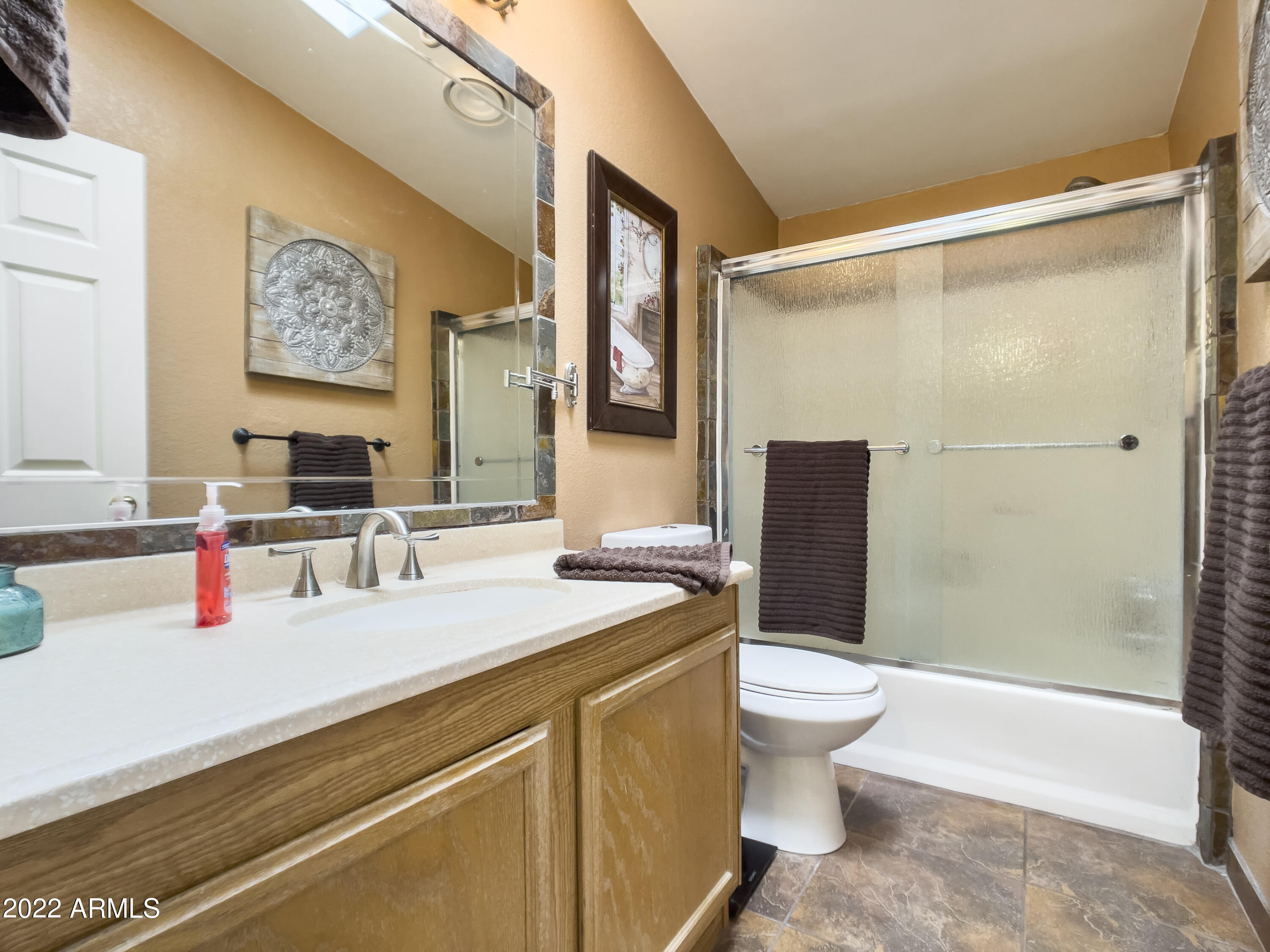 42016 North New River Road Phoenix, AZ 85086 - Photo 29 of 41 Second Bathroom