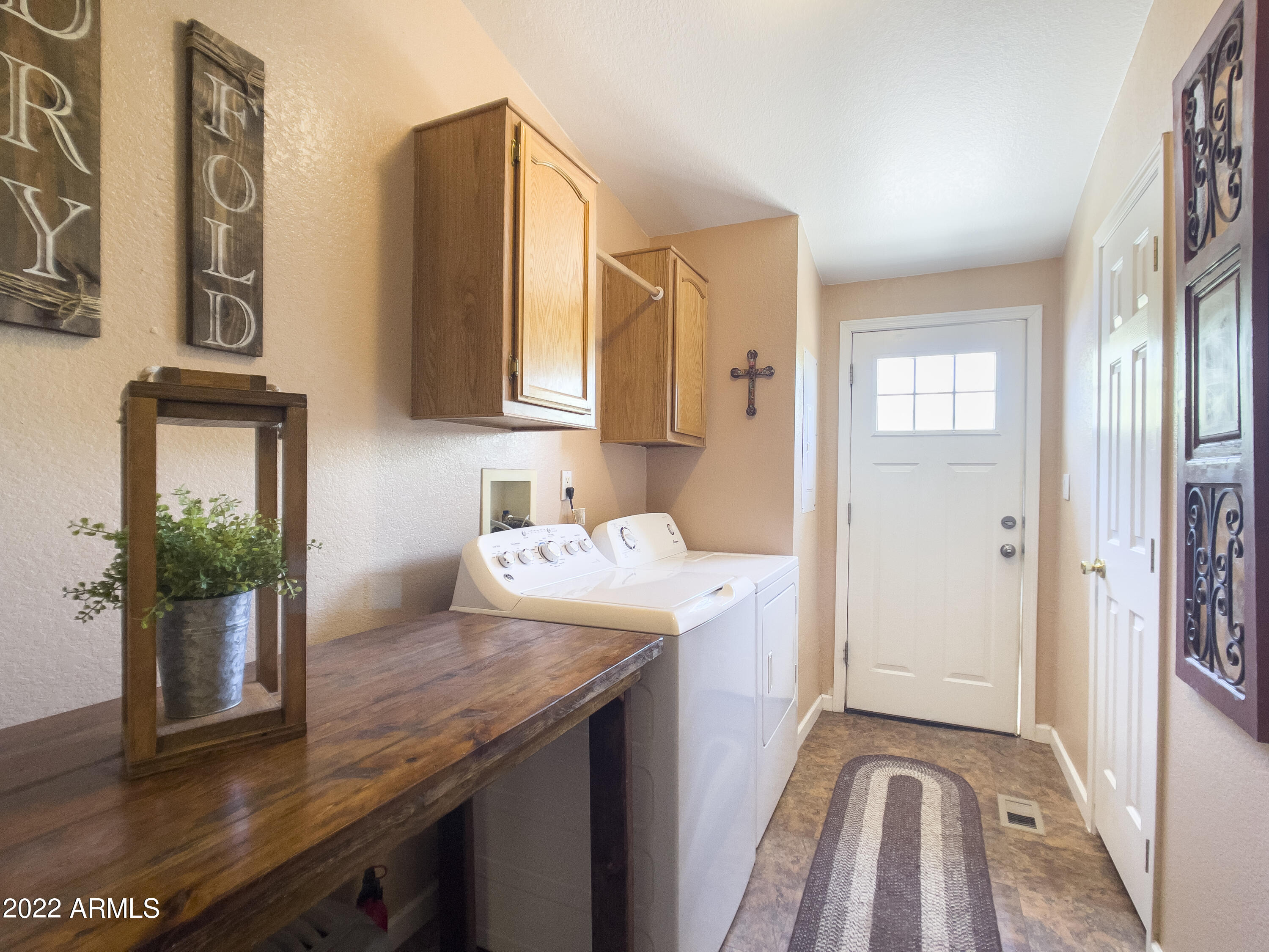 42016 North New River Road Phoenix, AZ 85086 - Photo 30 of 41 Laundry Room