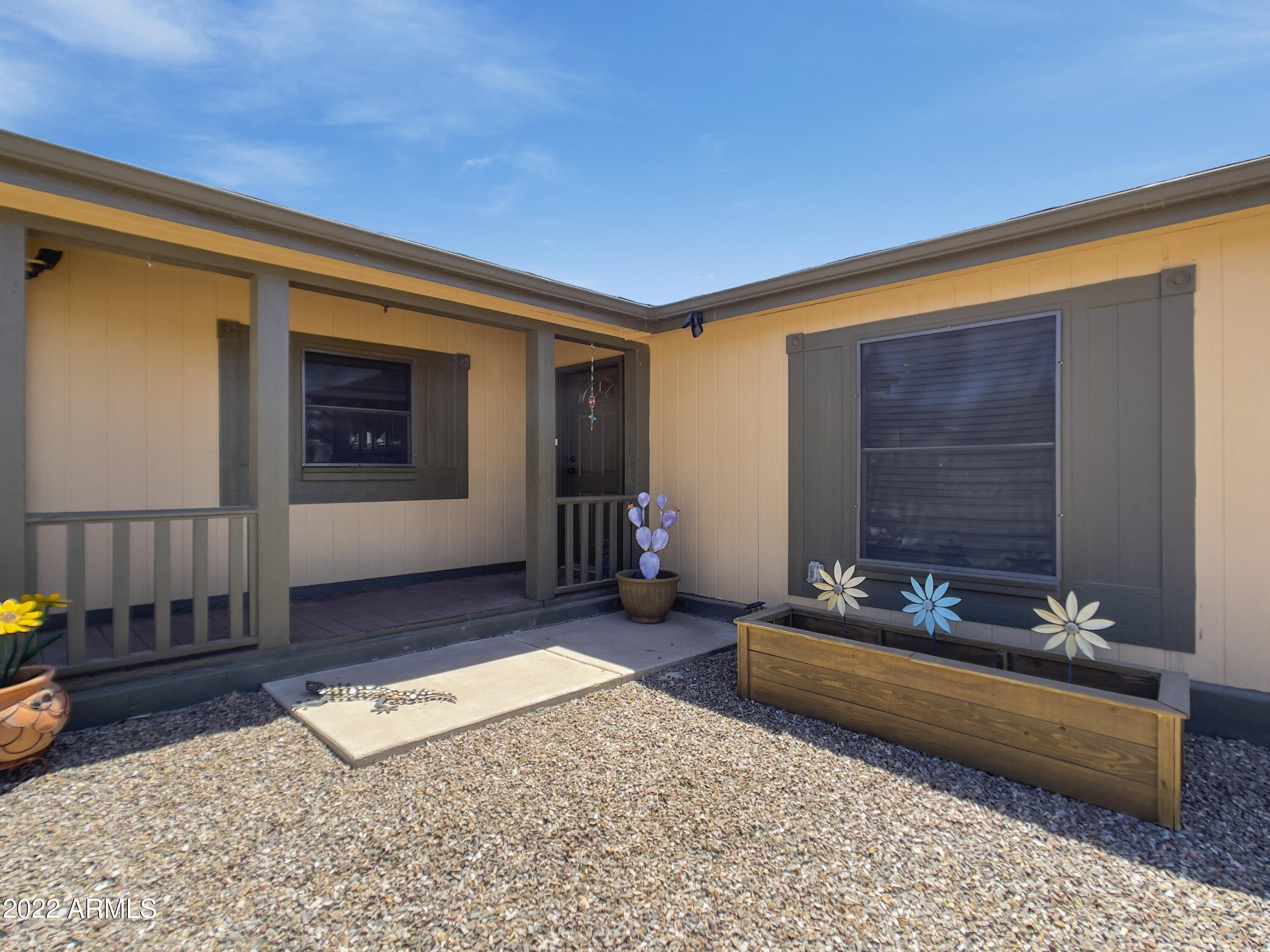 42016 North New River Road Phoenix, AZ 85086 - Photo 6 of 41 Front Door Patio
