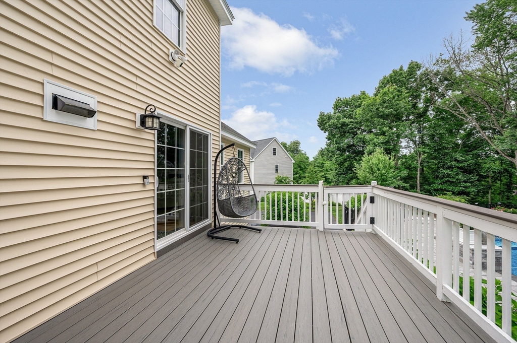 61 Saddle Road Dracut, MA 01826 - Photo 31 of 40