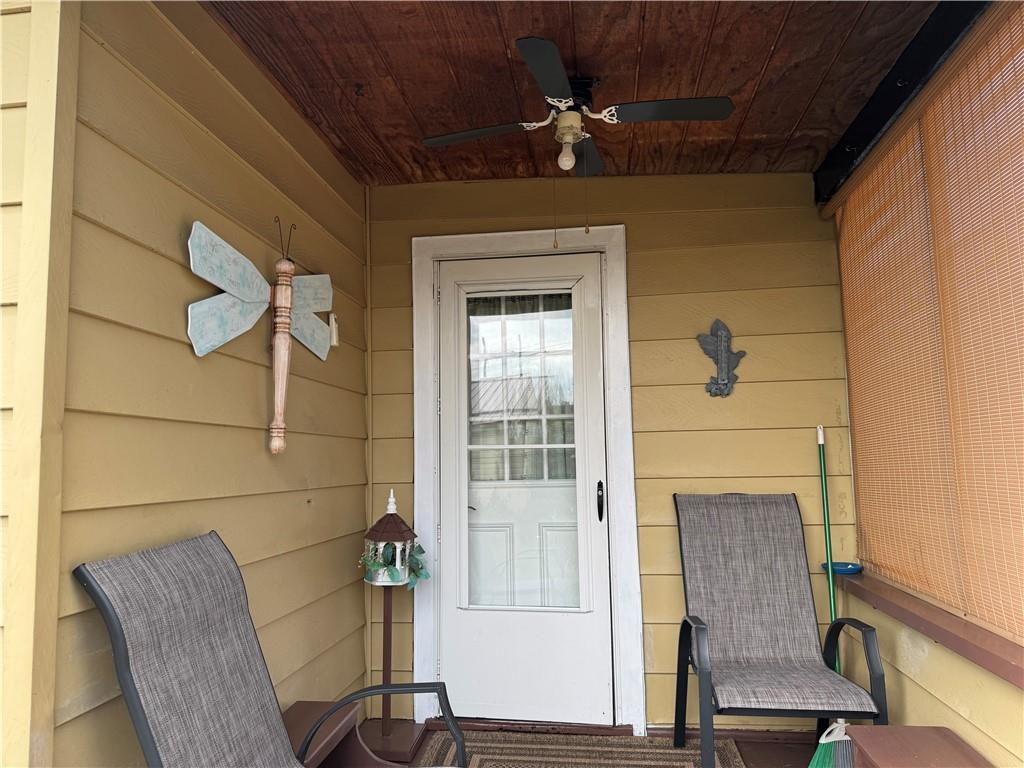 200 Wayne Street Roscoe, PA 15477 - Photo 3 of 49