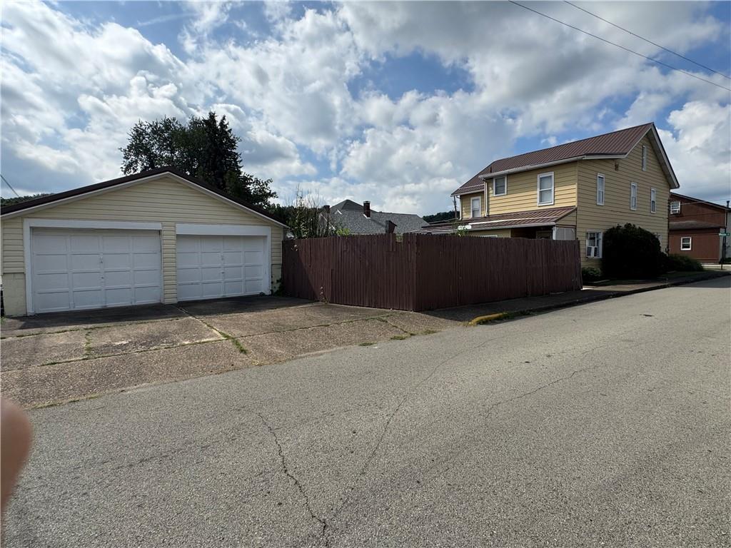 200 Wayne Street Roscoe, PA 15477 - Photo 4 of 49