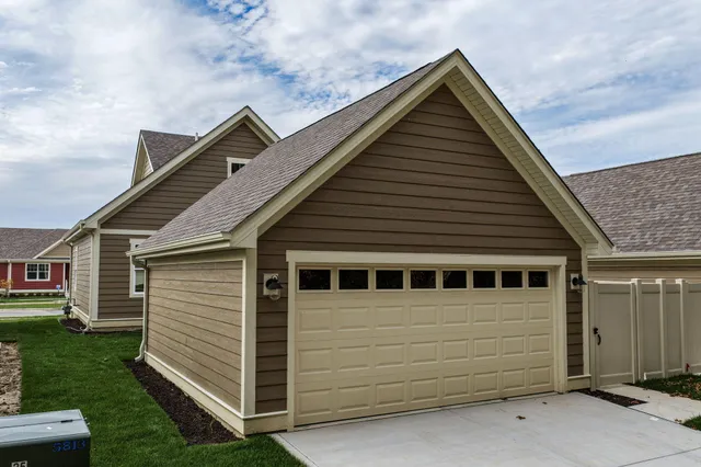 $309,000 | 1181 Harbor Way, Chesterton, IN 46304