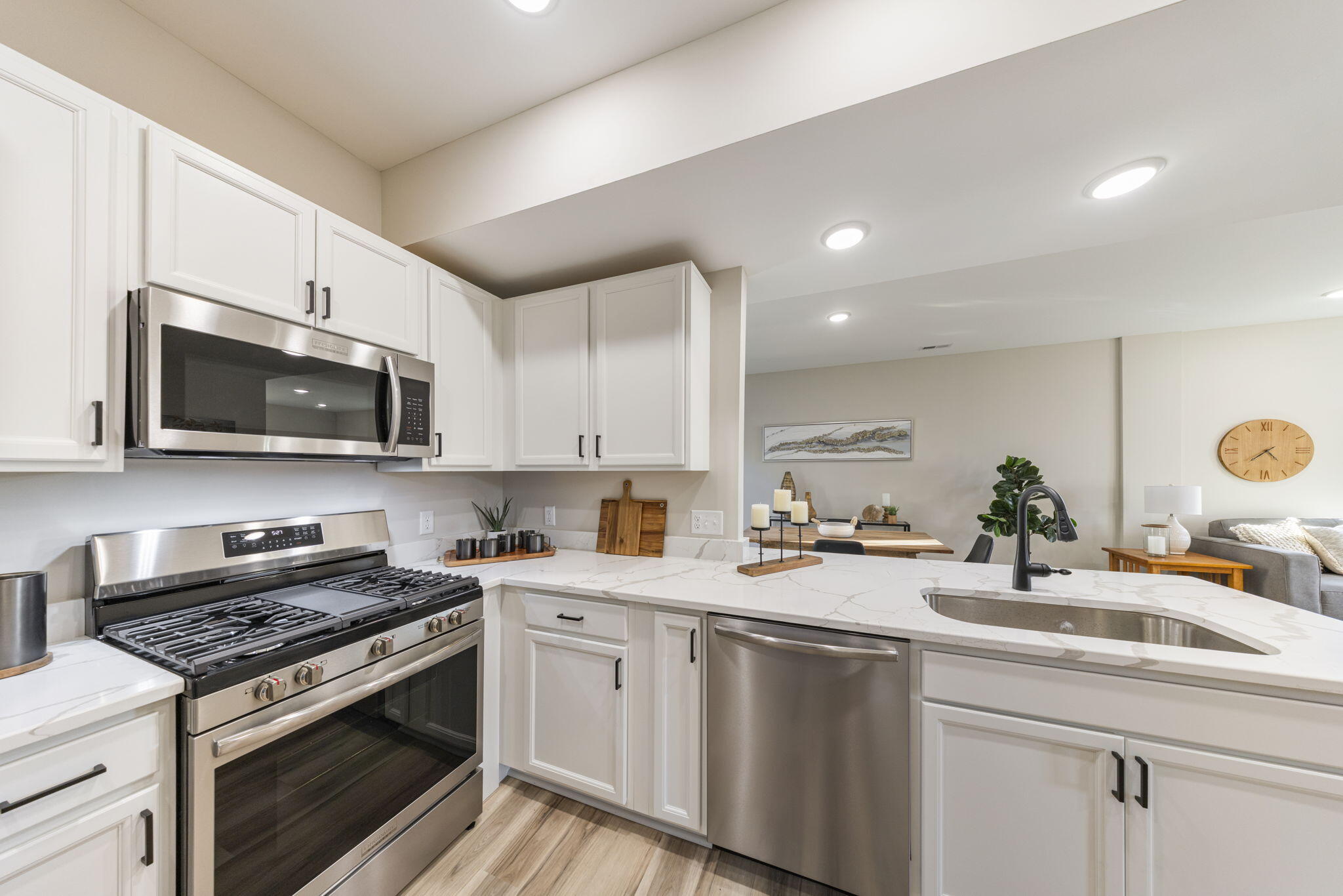 1181 Harbor Way Chesterton, IN 46304 - Photo 4 of 21 2048x1366