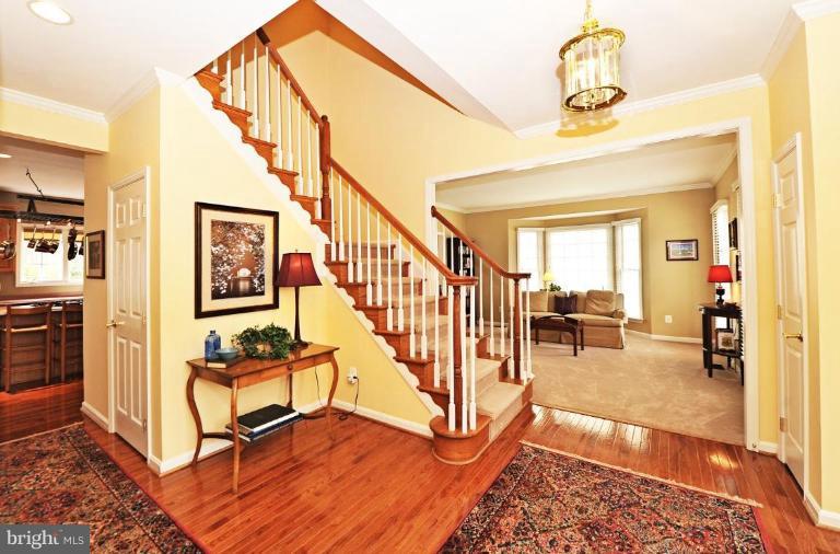 7835 Gambrill Woods Way Springfield, VA 22153 - Photo 15 of 28 Entrance / Foyer