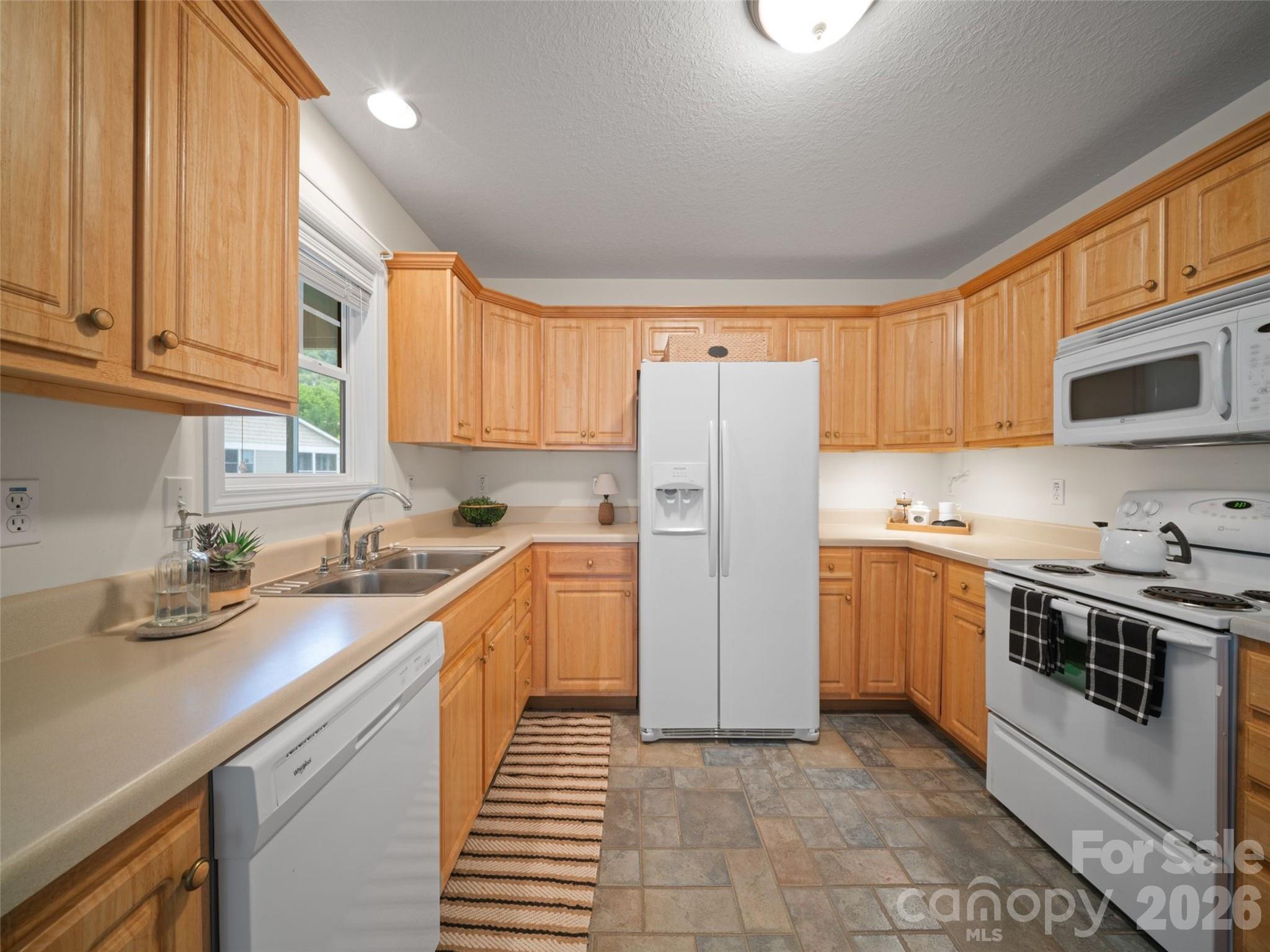 107 Cottage Loop Waynesville, NC 28785 - Photo 14 of 32