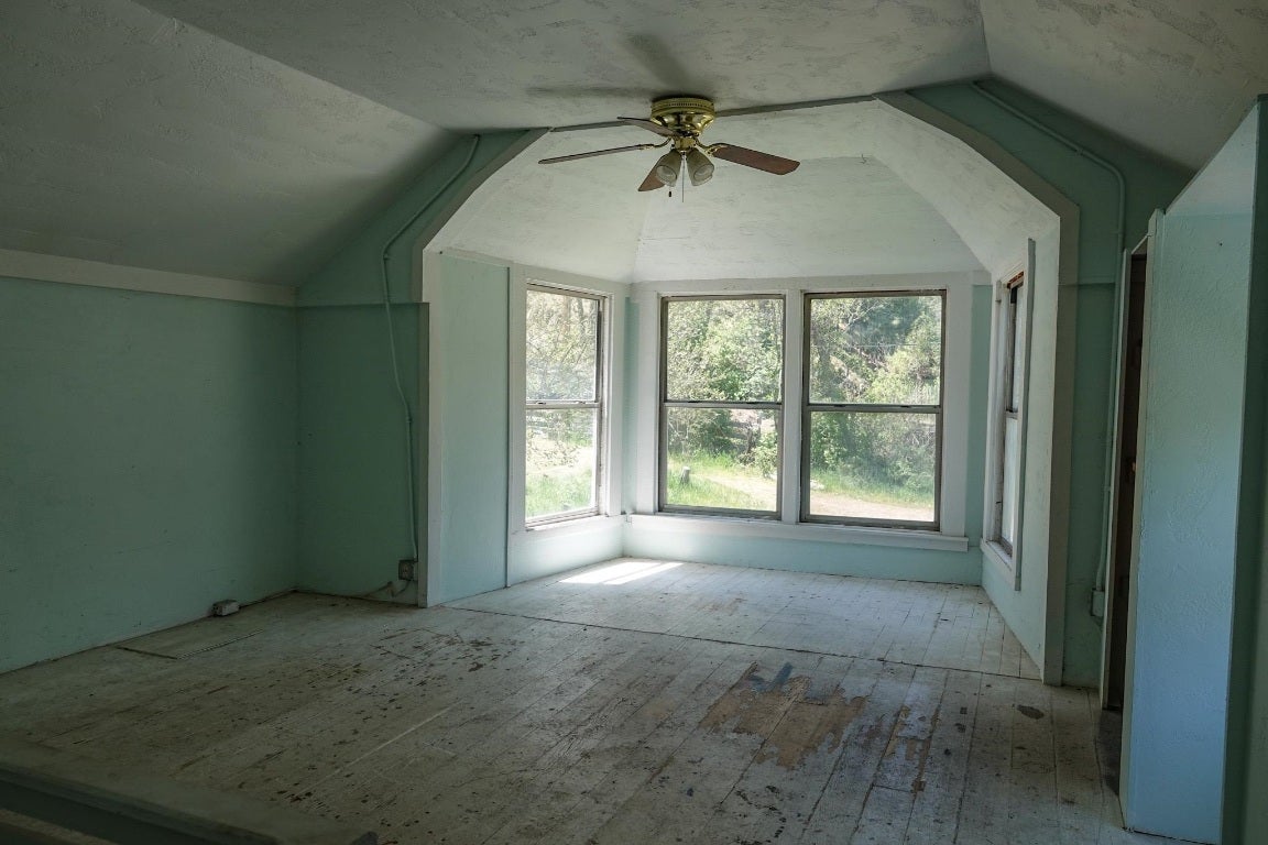 1324 South Fork Road Callahan, CA 96014 - Photo 8 of 39 Gallery Image 8