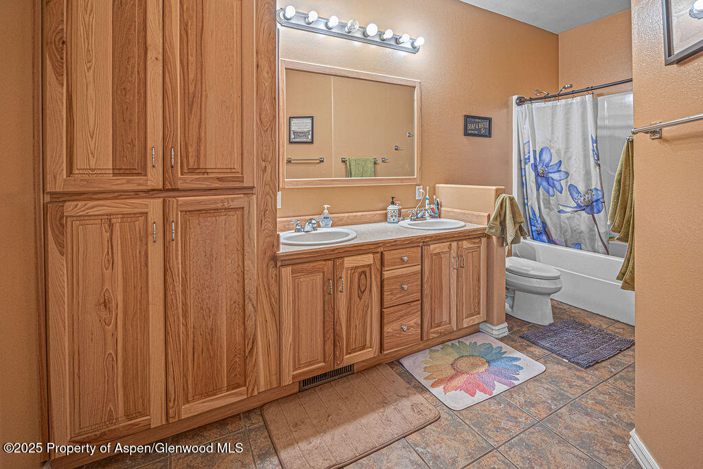 289 Lewis Lane Craig, CO 81625 - Photo 79 of 104 289LewisLane-84