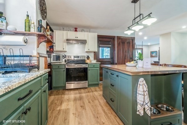 11 Allen Road Norwood, MA 02062 - Photo 10 of 38 Gallery Image 10