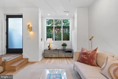 $969,000 | 1202 T Street Northwest, Unit 1, Washington, DC 20009