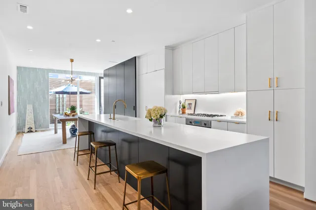 $949,000 | 1202 T Street Northwest, Unit 1, Washington, DC 20009