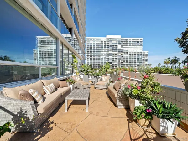 $4,550,000 | 1760 Avenida Del Mundo, Unit 101 & #110, Coronado, CA 92118