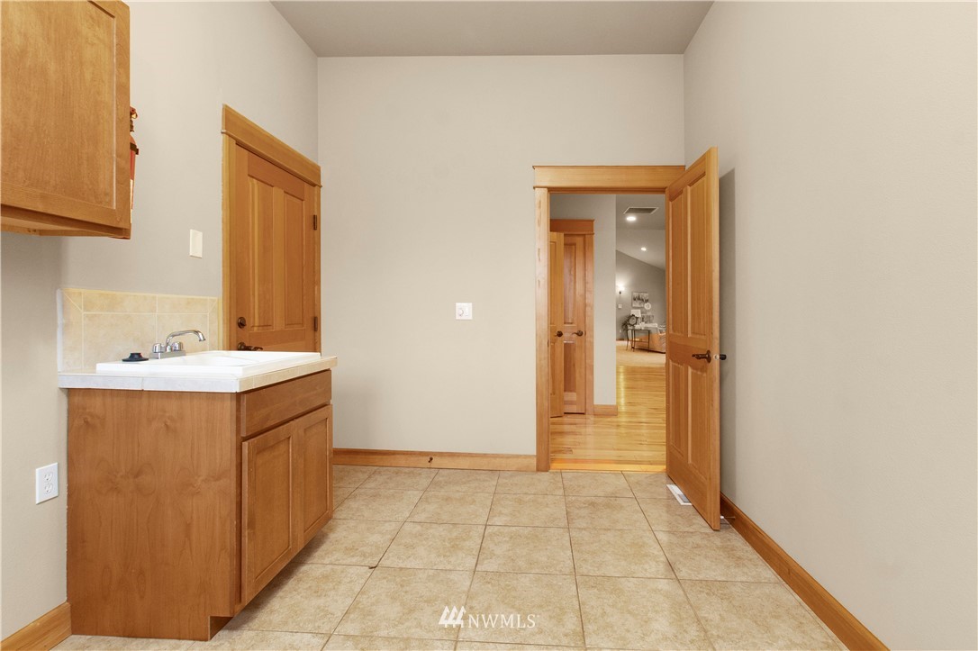 5035 Gold Ridge Lane Southwest Olympia, WA 98512 - Photo 15 of 38 Gallery Image 15
