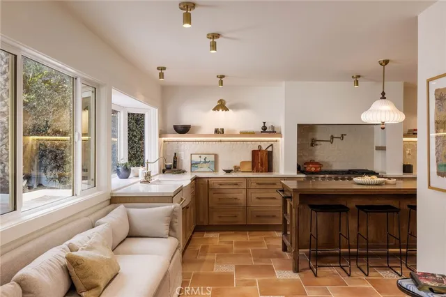 $2,199,000 | 1096 Tulare Drive, Costa Mesa, CA 92626