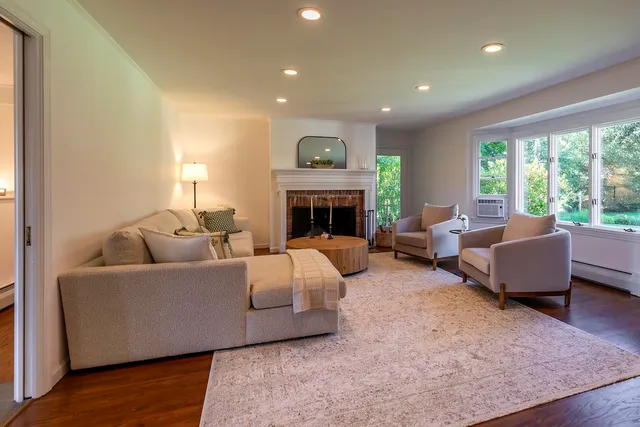 $1,200,000 | 693 Longview Drive, Manchester, VT 05254