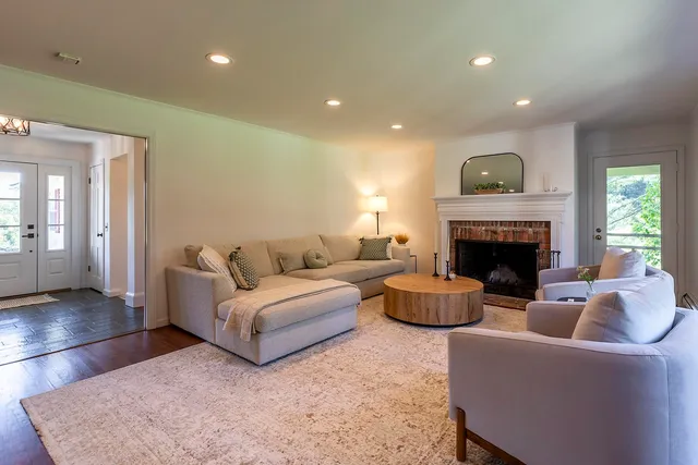 $1,200,000 | 693 Longview Drive, Manchester, VT 05254