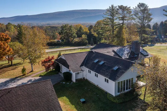 $1,200,000 | 693 Longview Drive, Manchester, VT 05254