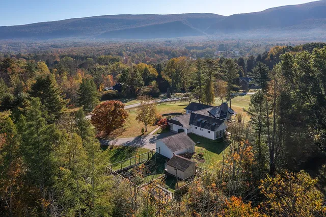 $1,200,000 | 693 Longview Drive, Manchester, VT 05254