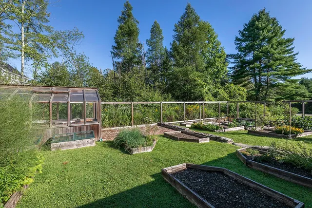 $1,200,000 | 693 Longview Drive, Manchester, VT 05254