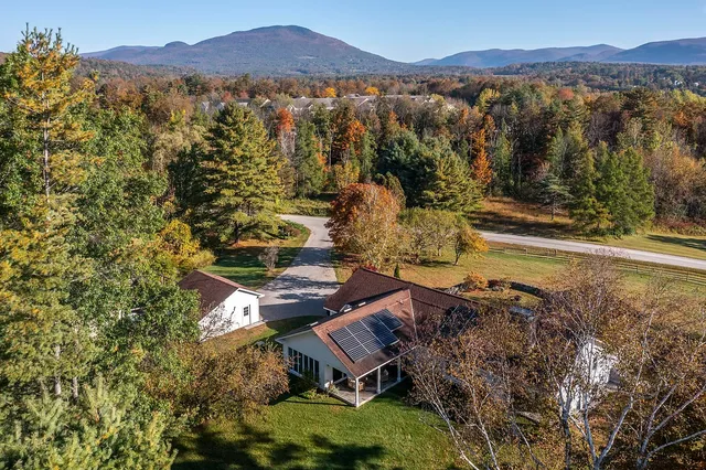 $1,200,000 | 693 Longview Drive, Manchester, VT 05254