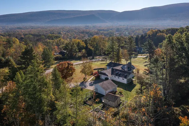 $1,200,000 | 693 Longview Drive, Manchester, VT 05254
